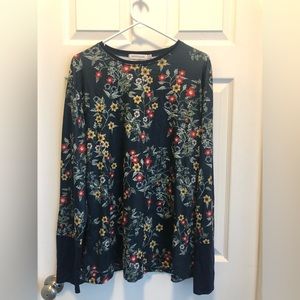 Long sleeved floral print top